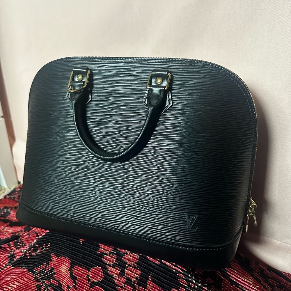 Louis Vuitton Alma Epi Leather Handbag